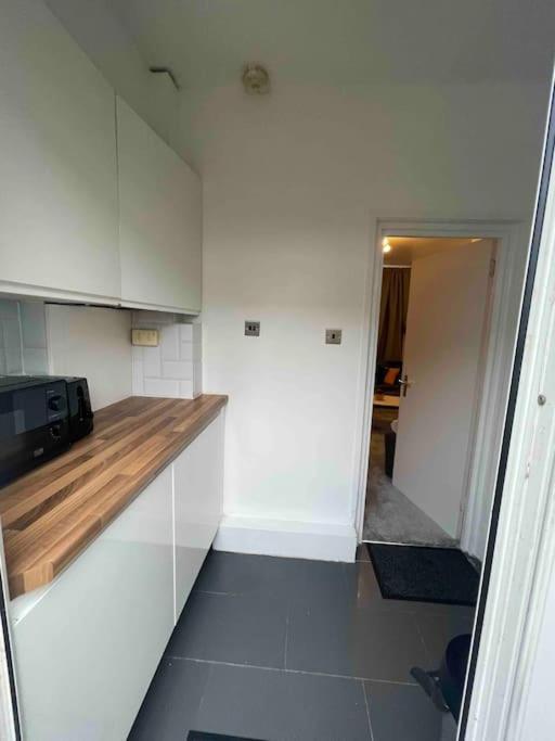 Tooting Lodge London - Cosy 2 Bedroom House With Garden, 5 Mins Walk To Tube Station Exteriér fotografie