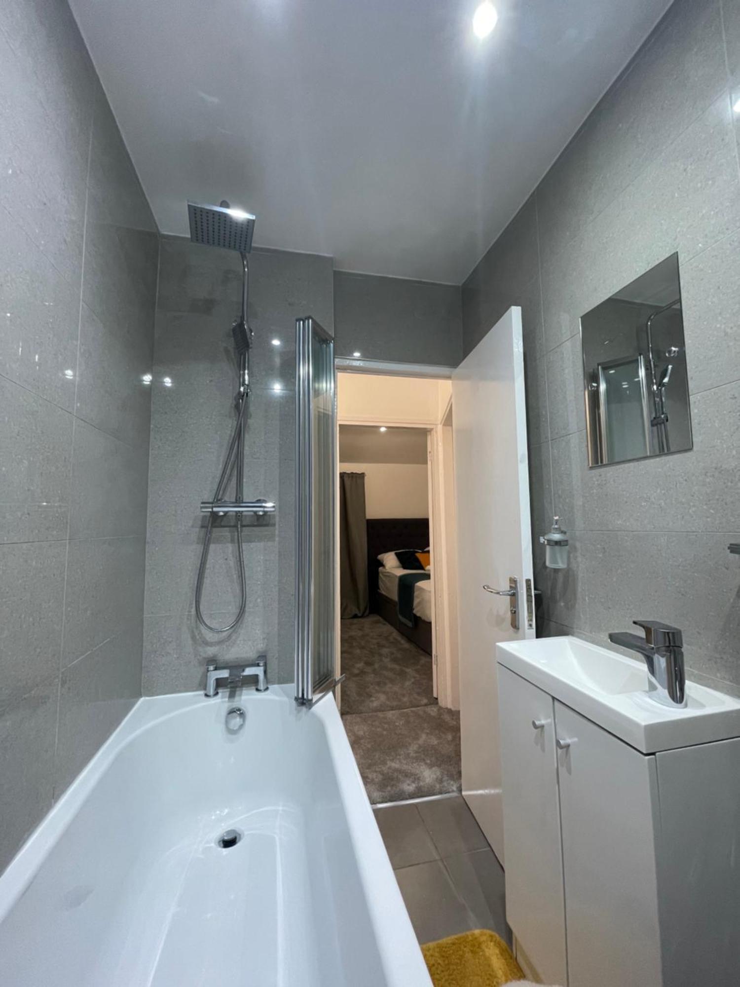 Tooting Lodge London - Cosy 2 Bedroom House With Garden, 5 Mins Walk To Tube Station Exteriér fotografie