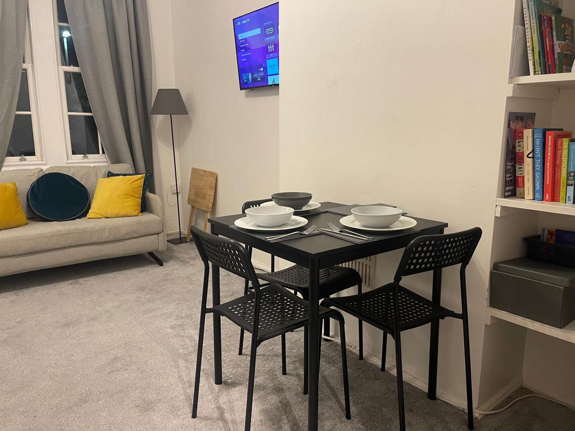 Tooting Lodge London - Cosy 2 Bedroom House With Garden, 5 Mins Walk To Tube Station Exteriér fotografie